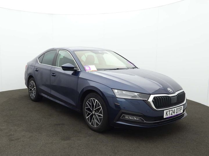 2024 SKODA OCTAVIA SKODA OCTAVIA 1.5 TSI 150 SE L 5DR 17IN ALLOYS WINTER PACK... photo