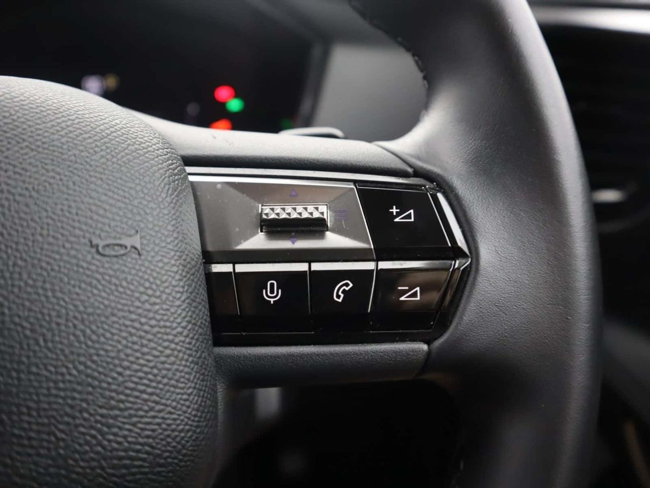 DS AUTOMOBILES DS 4 