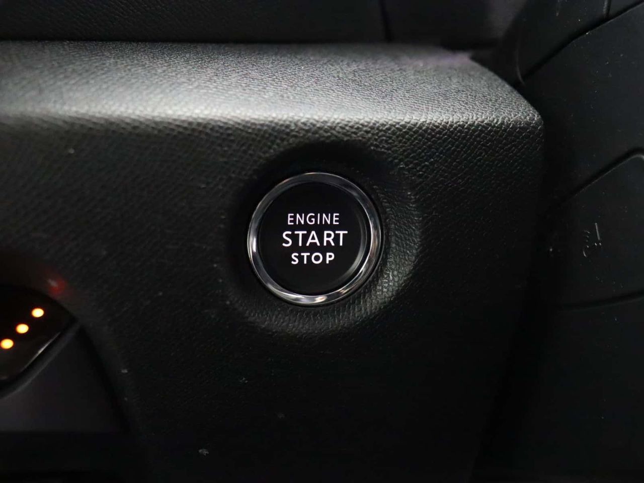 Citroen e-C4 X