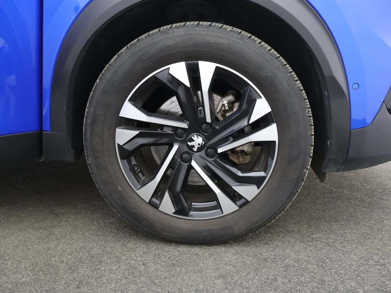 Peugeot E-2008