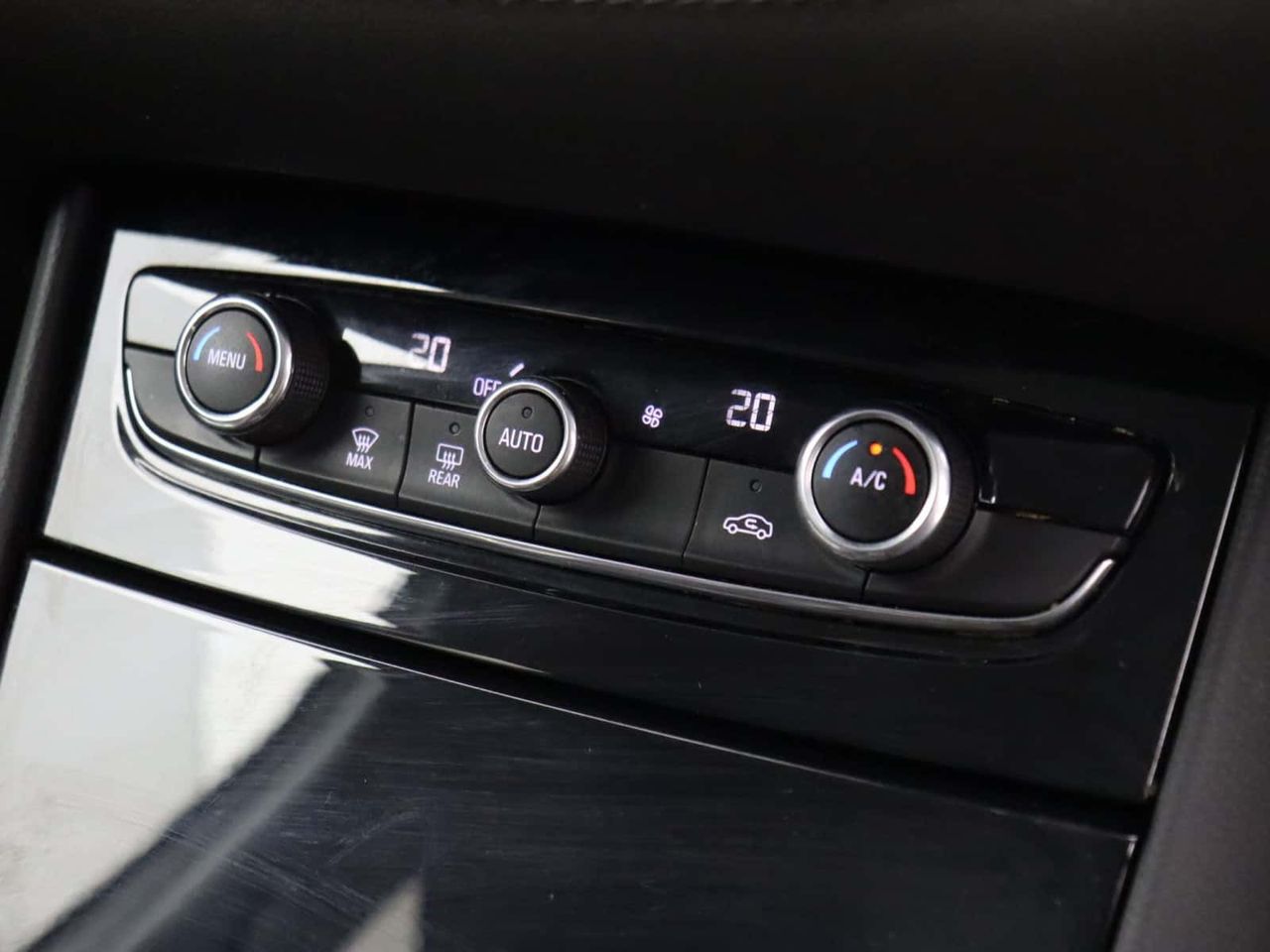 Vauxhall Grandland X 