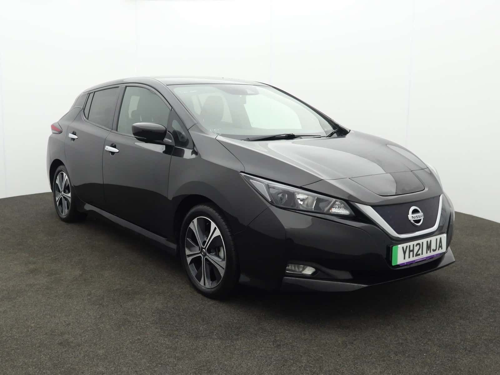 Nissan Leaf listing photo