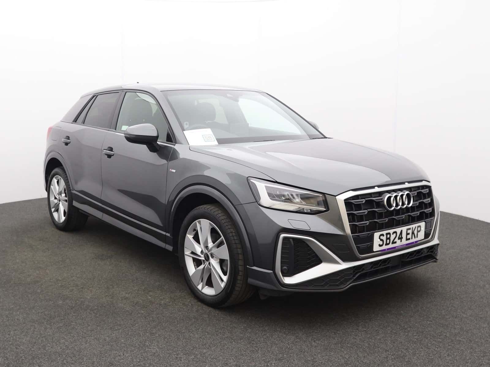 Audi Q2 listing photo