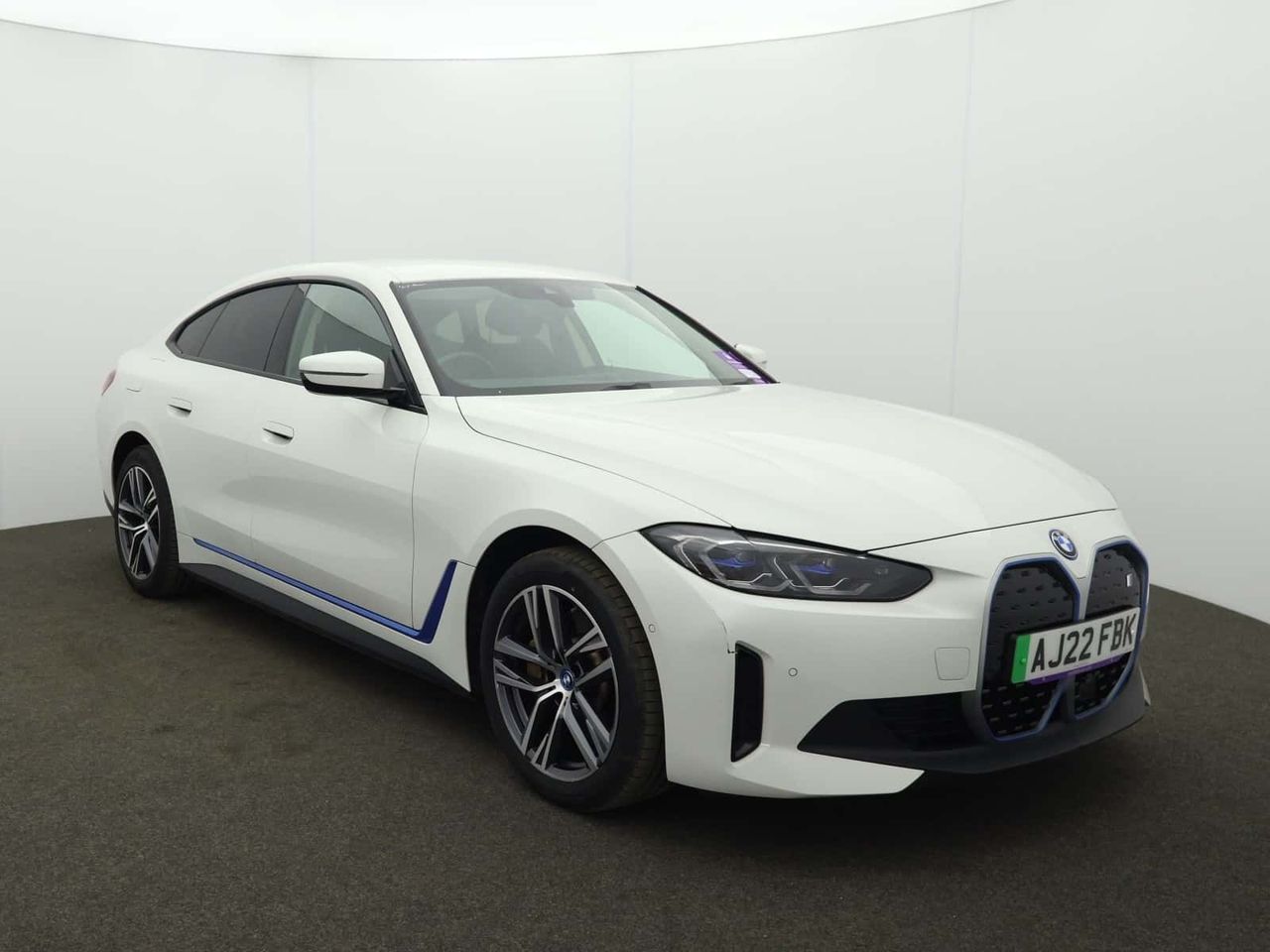 BMW i4