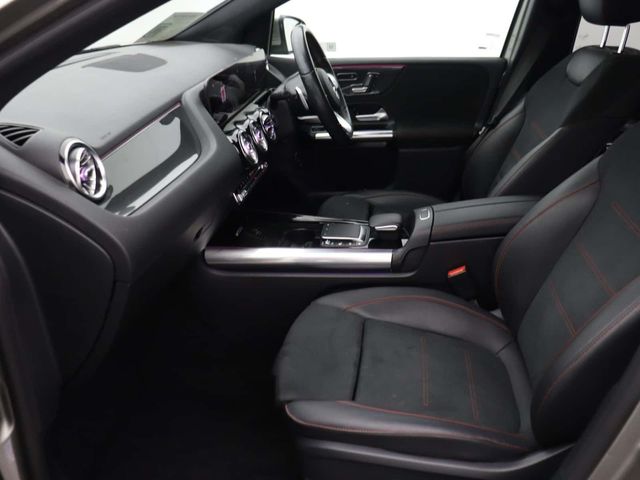 Mercedes-Benz B Class