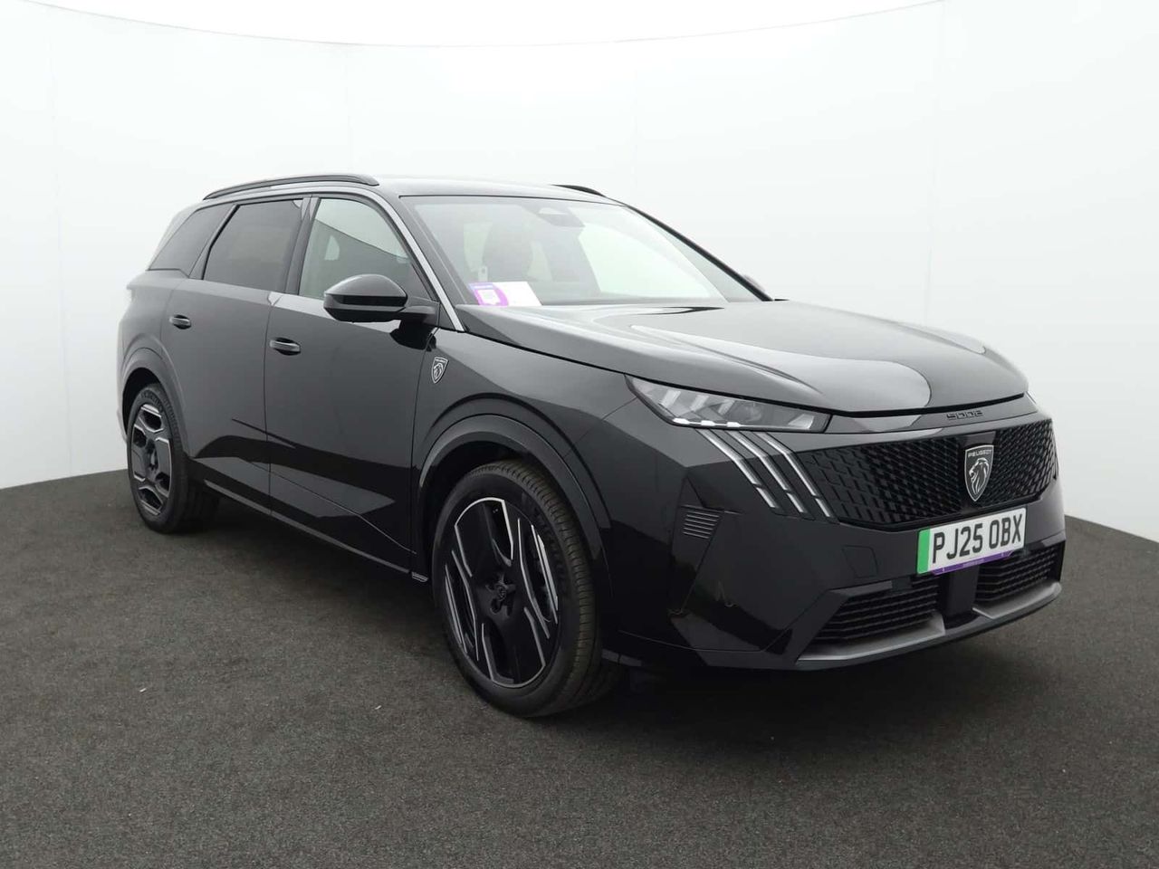 Peugeot E-5008 
