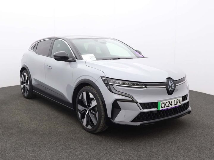 2024 RENAULT 2024 ONLY 17,999 PER MONTH 267.68 20 ALLOYS PARK ASSIST... photo