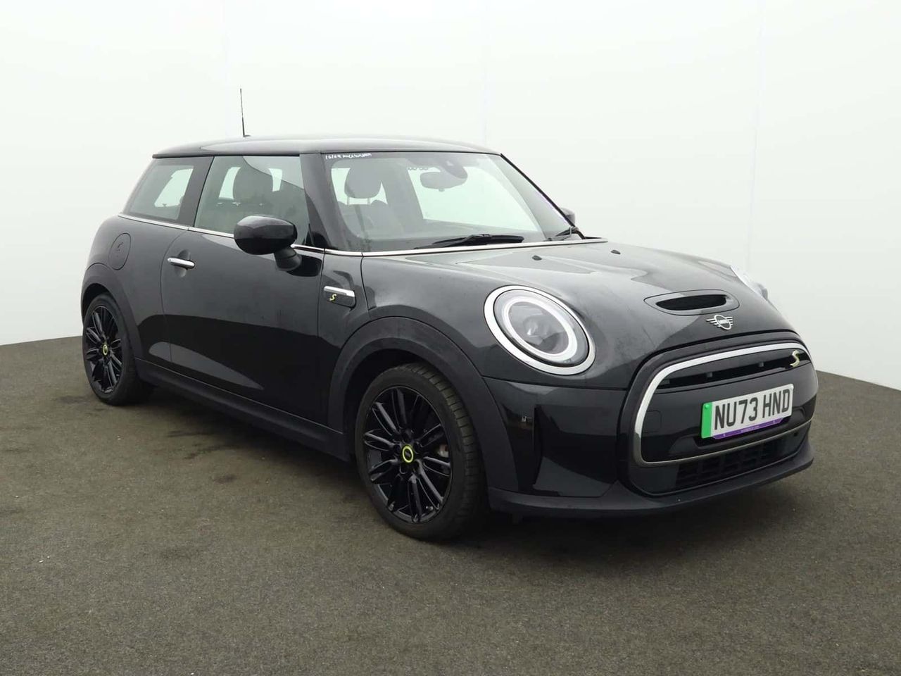 Mini Hatch 2023