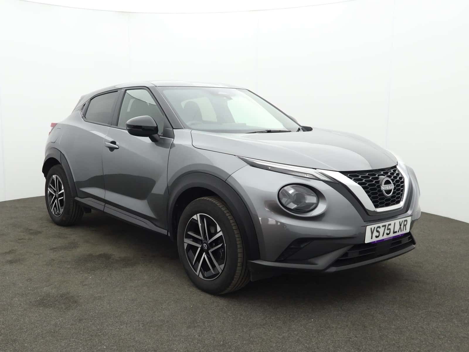 Nissan Juke listing photo