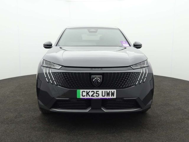 Peugeot E-3008