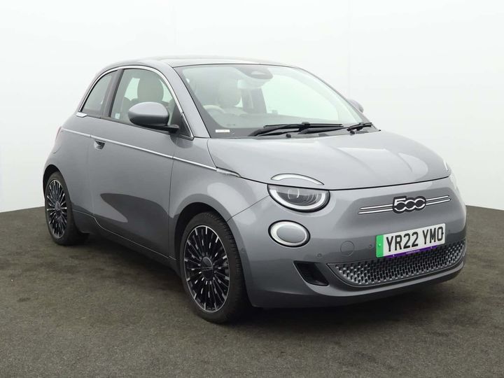 2022 500e  500e 87kw la prima 42kwh 3dr auto 99% battery health automatic electric 28,243 03/2022 only £13,499 per month... photo