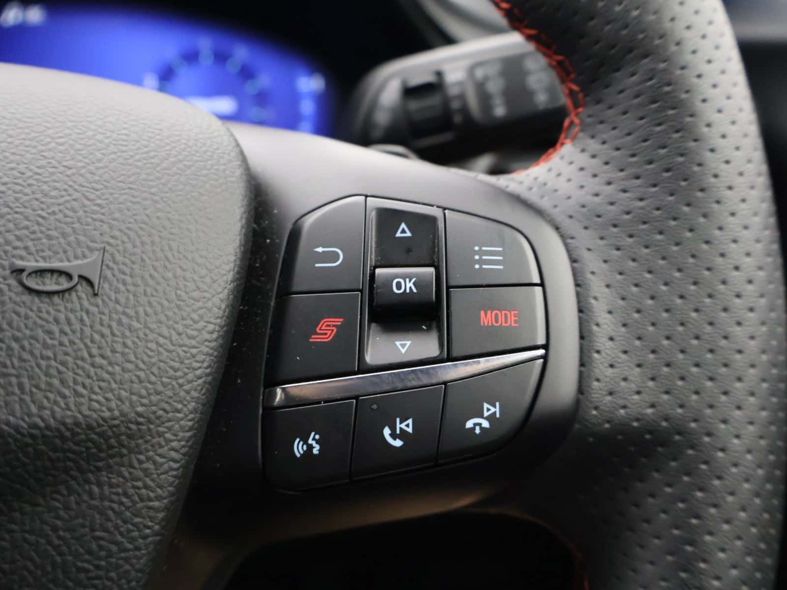 FORD PUMA FORD PUMA 1.0 E B MHEV 170 ST 5DR DCT CONTRAST ROOF...
