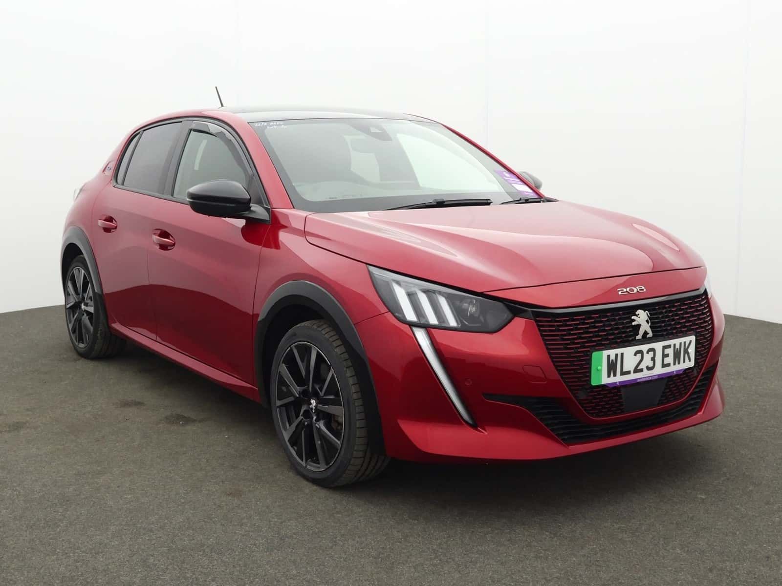 Peugeot E-208 listing photo