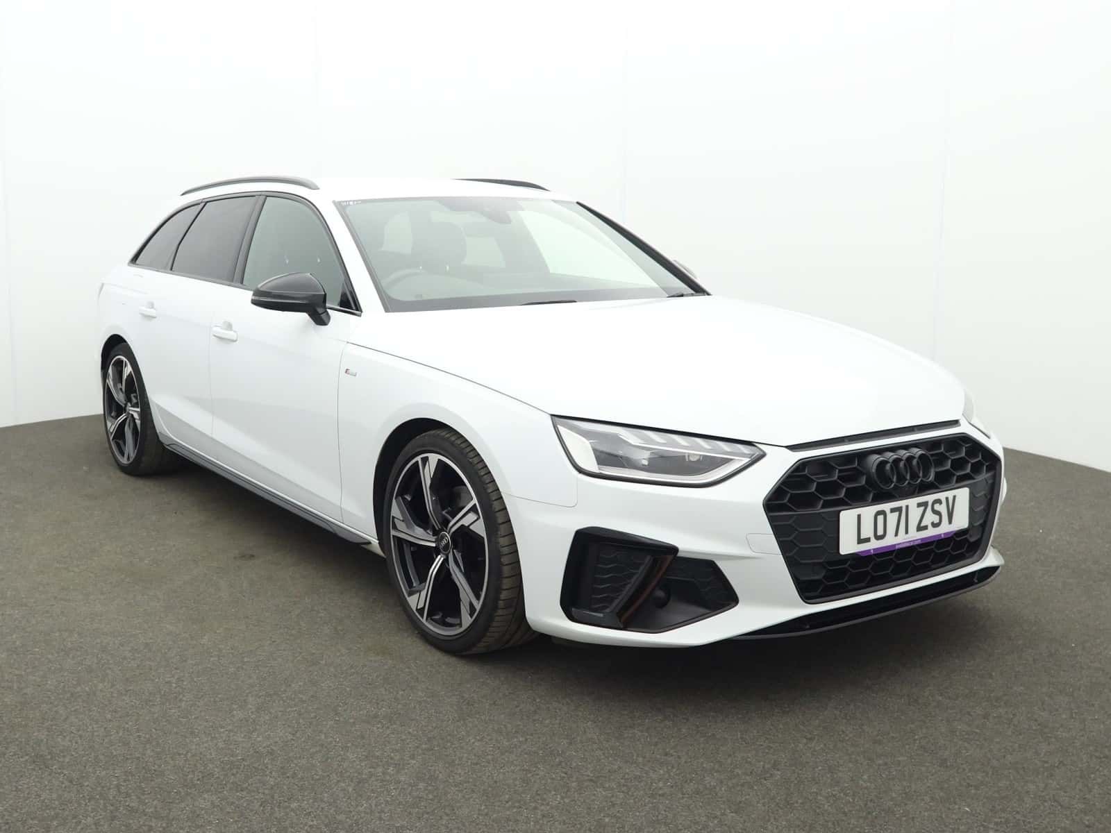Audi A4 Avant listing photo