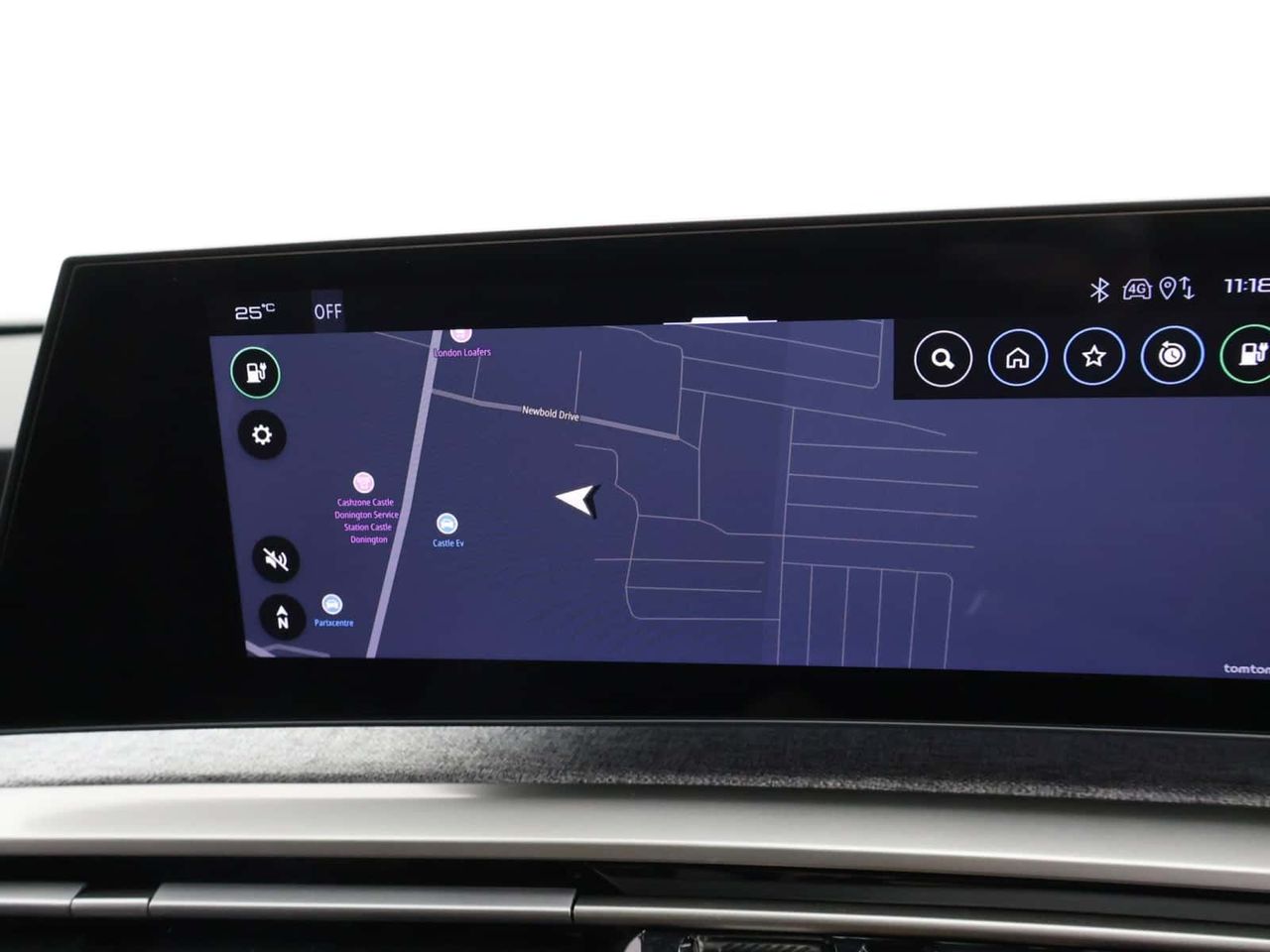Peugeot E-3008
