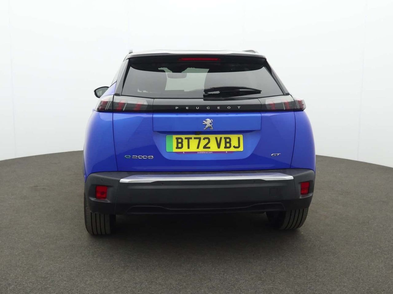 Peugeot E-2008