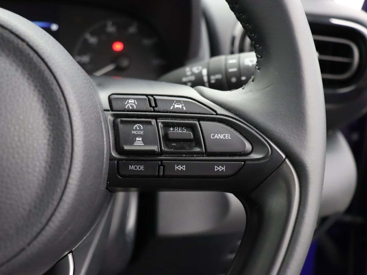 Mazda Mazda2 HYBRID 