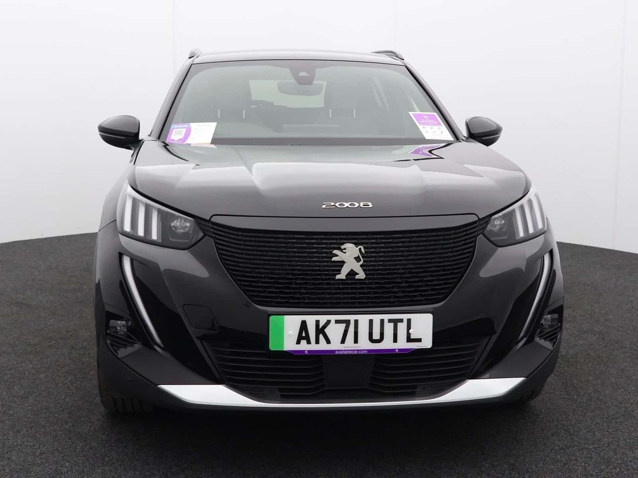 Peugeot E-2008 