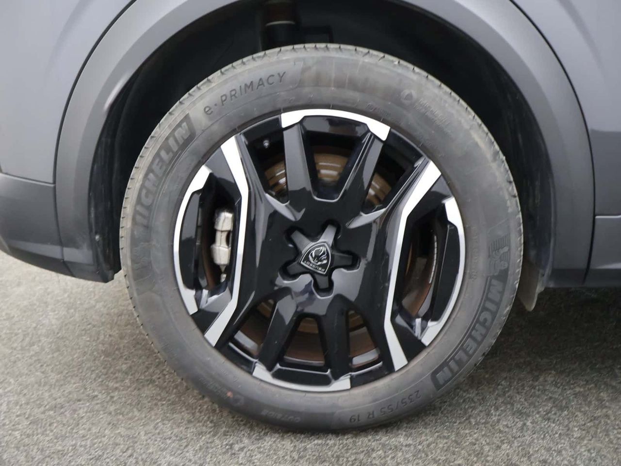 Peugeot E-3008