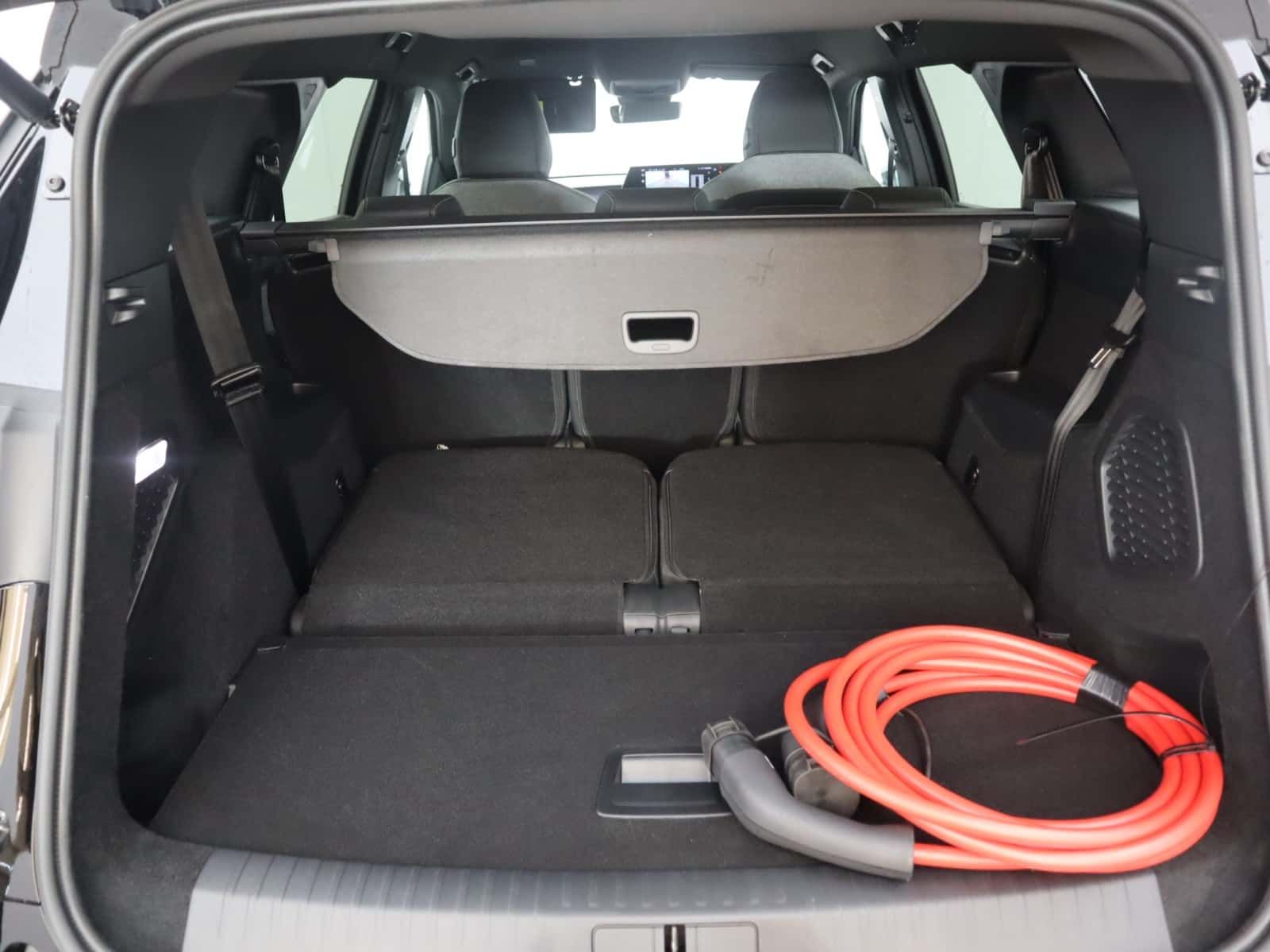 Peugeot E-5008