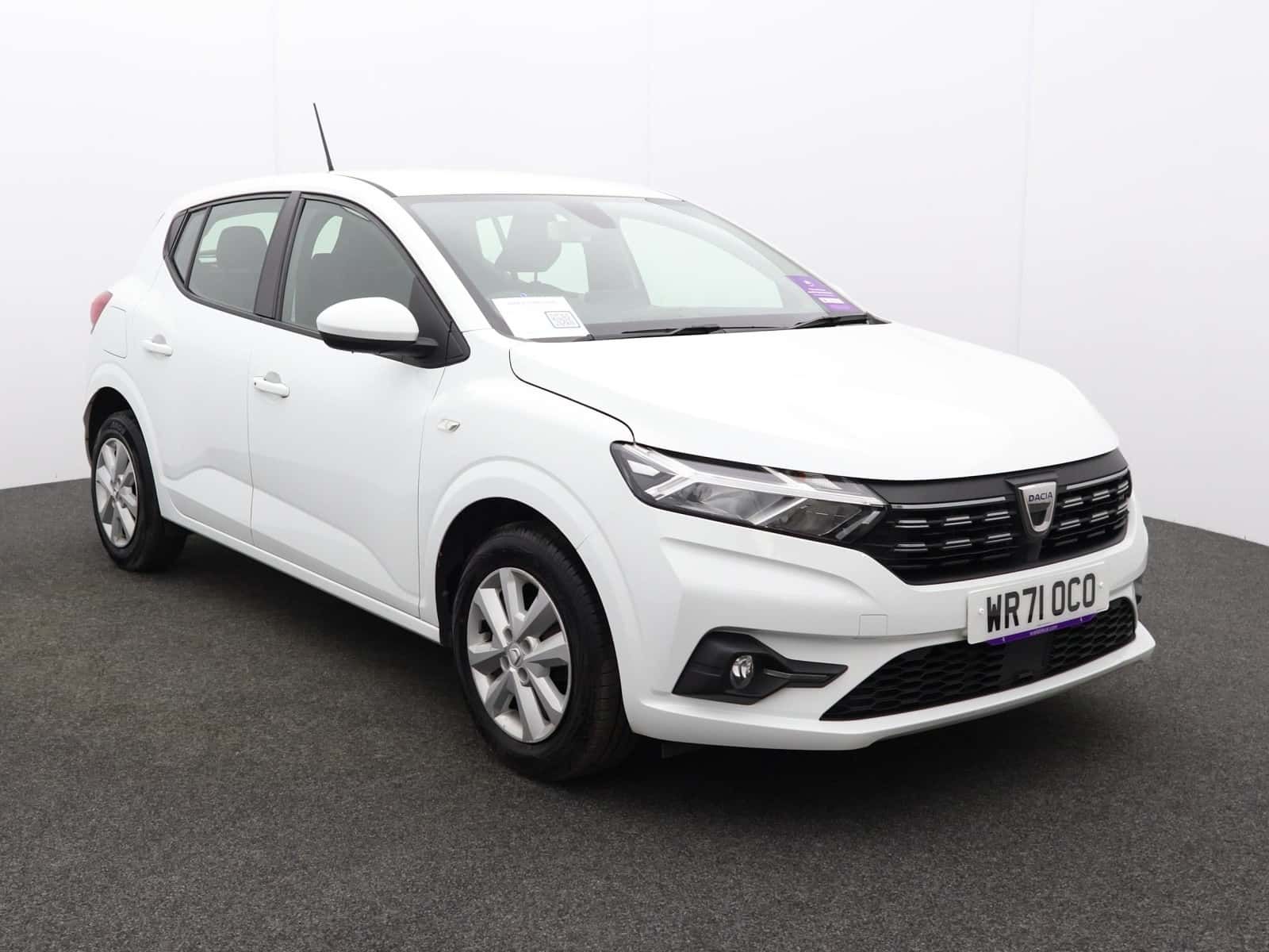 Dacia Sandero listing photo
